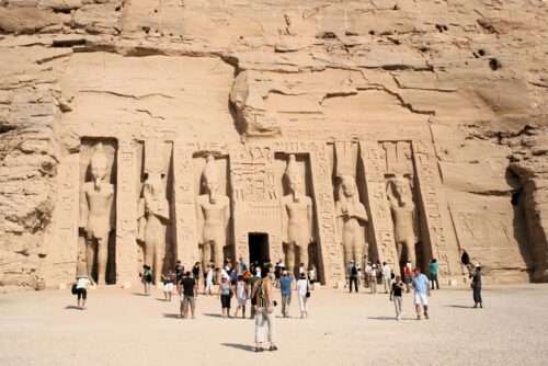 Ägypten Rundreise buchen im REISEBÜRO Wache Erfurt; im Bild: Eingang zum Tempel im Tal der Könige in Ägypten
